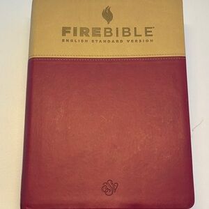 English Standard Version (ESV), Fire Bible Berry/Tan, 10 Pt Font